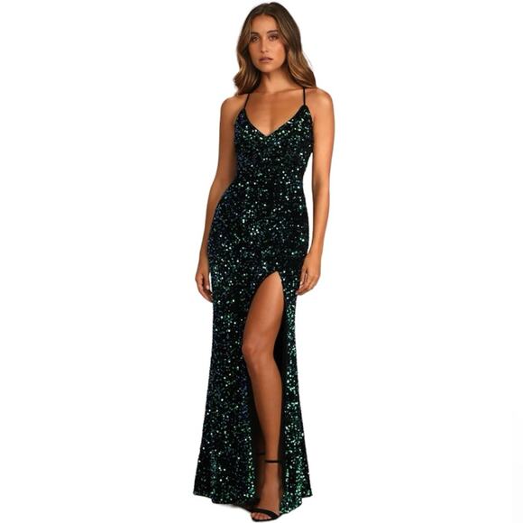 NWT Lulu’s Keep it Regal Green Iridescent Sequin Velvet Maxi Dress Sz L - Picture 1 of 9